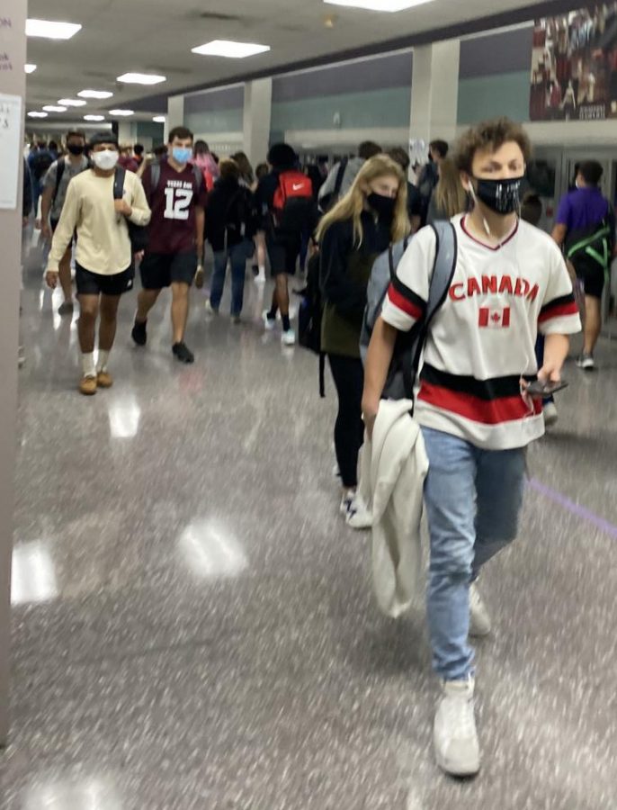 MORE FACES. MORE MASKS.  According to school administration, around 400 remote students returned to campus at the start of the second nine weeks. 
