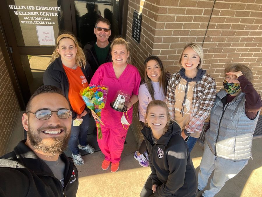 SHOWING LOVE. The nurse at the WISD Wellness Center was visited by a group of teachers during the #WHSCARES2022 event. 