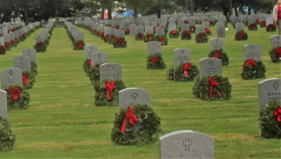 WREATHS ACROSS AMERICA. Graves at the Houston National Cemetery are adorned with wreaths after the volunteers spend the morning honoring the veterans in 2021.