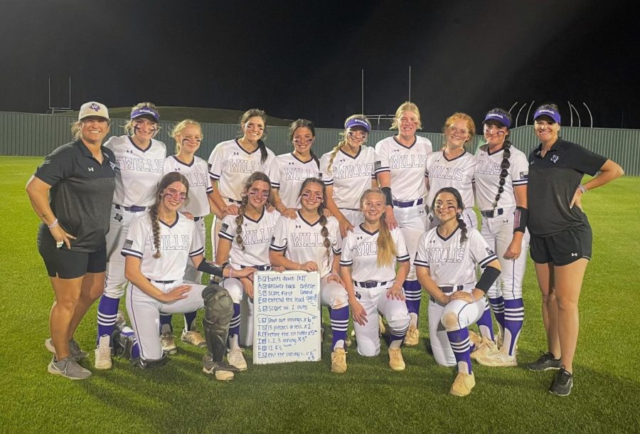 GOALS+MET.+After+the+victory+against+Grand+Oaks%2C+the+varsity+softball+team+takes+a+victory+photo+with+their+completed+whiteboard+goals.+The+team+is+3-0+in+district+and+at+the+top+of+district+13-6A.